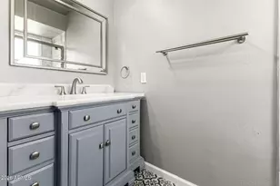 1101 E North Ln, Phoenix, AZ 85020 - Photo 14