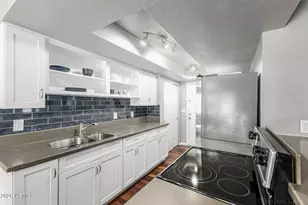 1101 E North Ln, Phoenix, AZ 85020 - Photo 8