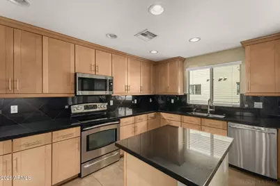 815 E Rose Lane #129, Phoenix, AZ 85014 - Photo 6