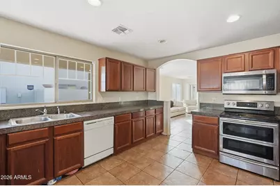 8109 W Globe Avenue, Phoenix, AZ 85043 - Photo 4