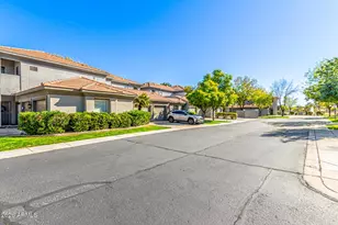 7401 W Arrowhead Clubhouse Dr, Glendale, AZ 85308 - Photo 30