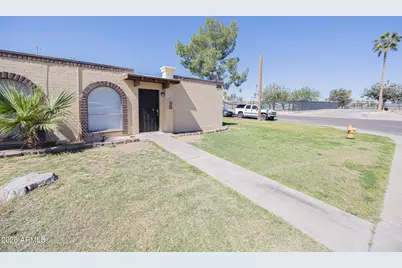 388 N Comanche Drive #Apt 6, Chandler, AZ 85224 - Photo 1