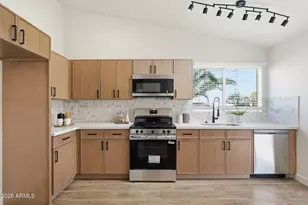 11201 W Golden Ln, Peoria, AZ 85345 - Photo 12