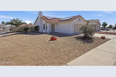 11201 W Golden Lane, Peoria, AZ 85345 - Photo 2