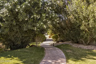 4413 N Camino Allenada --, Phoenix, AZ 85018 - Photo 30