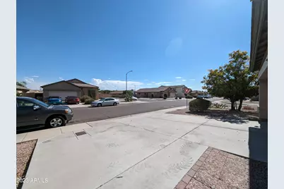 5794 W Golden Lane, Glendale, AZ 85302 - Photo 4