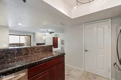 5104 N 32nd Street #208, Phoenix, AZ 85018 - Photo 6