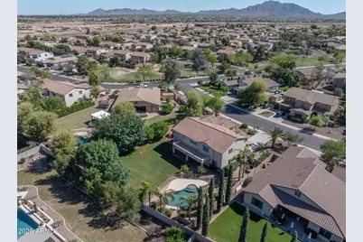 2614 E Carob Drive, Gilbert, AZ 85298 - Photo 2