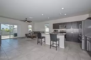 18637 W Bronco Trl, Surprise, AZ 85387 - Photo 10