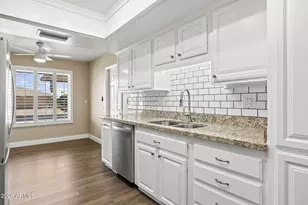 9518 W Oakstone Dr, Sun City, AZ 85351 - Photo 8