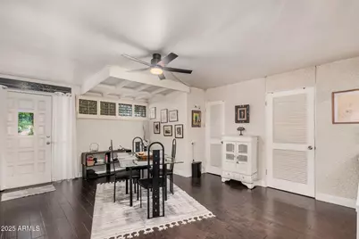 6118 N 12th Place #2, Phoenix, AZ 85014 - Photo 4