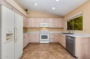 6715 W Cherry Hills Dr, Peoria, AZ 85345 - Photo 10