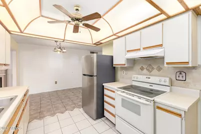 9443 W Arrowhead Drive, Sun City, AZ 85351 - Photo 16