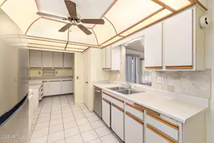 9443 W Arrowhead Dr, Sun City, AZ 85351 - Photo 14