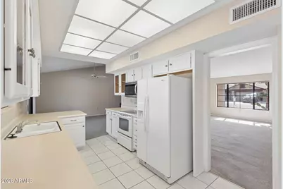 19810 N 146th Way, Sun City West, AZ 85375 - Photo 16