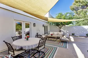 8746 E Via De Viva St, Scottsdale, AZ 85258 - Photo 10