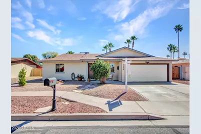 2546 W Jacinto Circle, Mesa, AZ 85202 - Photo 2