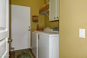 914 E Carlise Rd, Phoenix, AZ 85086 - Photo 18