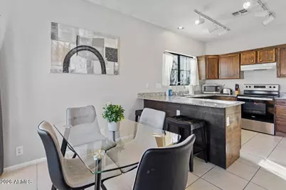 8775 W Laurel Lane, Peoria, AZ 85345 - Photo 6