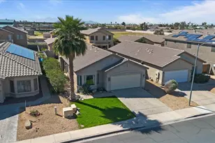 8775 W Laurel Ln, Peoria, AZ 85345 - Photo 40