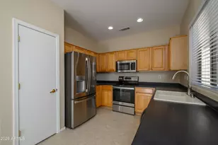 18599 N Red Mountain Way, Surprise, AZ 85374 - Photo 12