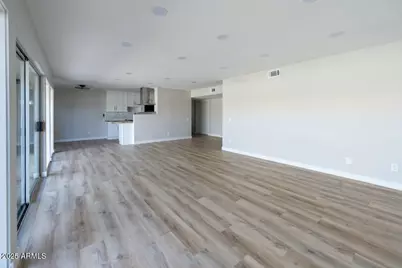 6767 N 7th Street #Unit 123, Phoenix, AZ 85014 - Photo 12