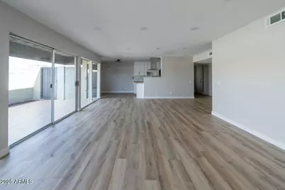 6767 N 7th Street #Unit 123, Phoenix, AZ 85014 - Photo 4