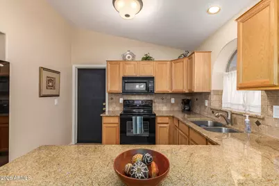 4432 E Melinda Lane, Phoenix, AZ 85050 - Photo 16