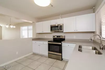 15948 W Lundberg Street, Surprise, AZ 85374 - Photo 8