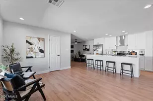 4813 E Koso Ct, Phoenix, AZ 85044 - Photo 2