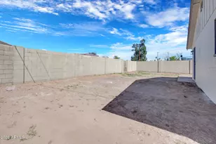 5442 W Edgemont Ave, Phoenix, AZ 85035 - Photo 22