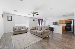 10961 W Chase Ln, Avondale, AZ 85323 - Photo 8