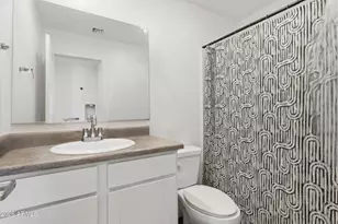 12945 W Greenway Rd, El Mirage, AZ 85335 - Photo 26