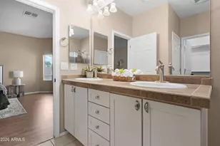 1656 W Cavedale Dr, Phoenix, AZ 85085 - Photo 22