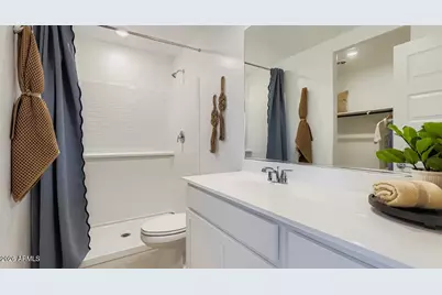 9674 W Piccadilly Road, Phoenix, AZ 85037 - Photo 10