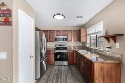 998 S 239th Lane, Buckeye, AZ 85326 - Photo 10