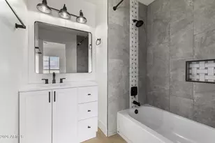 4114 E Union Hills Dr, Phoenix, AZ 85050 - Photo 4