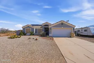 8511 W Altos Dr, Arizona City, AZ 85123 - Photo 2
