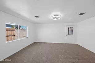 7 S Catalina St, Gilbert, AZ 85233 - Photo 12