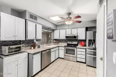 13413 N 111th Avenue, Sun City, AZ 85351 - Photo 8