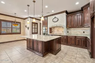 2822 E Constance Wy, Phoenix, AZ 85042 - Photo 18