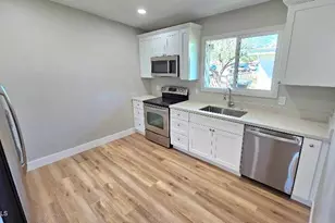 2202 W Heatherbrae Dr, Phoenix, AZ 85015 - Photo 2