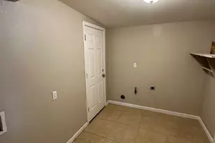 3221 E Capitan Dreyfus Ave, Phoenix, AZ 85032 - Photo 8