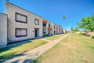 5703 N 43rd Dr, Glendale, AZ 85301 - Photo 2