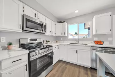 18415 N 33rd Avenue, Phoenix, AZ 85053 - Photo 4