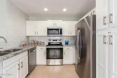 17618 W Calavar Road, Surprise, AZ 85388 - Photo 12