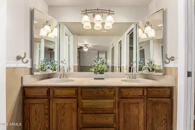 8629 N 49th Avenue, Glendale, AZ 85302 - Photo 18