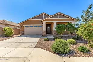 2209 E Meadowview Ct, Gilbert, AZ 85298 - Photo 2