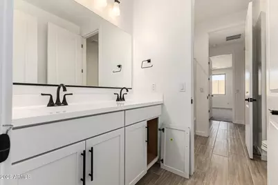 15850 W Vogel Avenue, Goodyear, AZ 85338 - Photo 24
