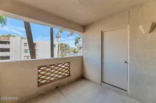 5104 N 32nd St, Phoenix, AZ 85018 - Photo 16